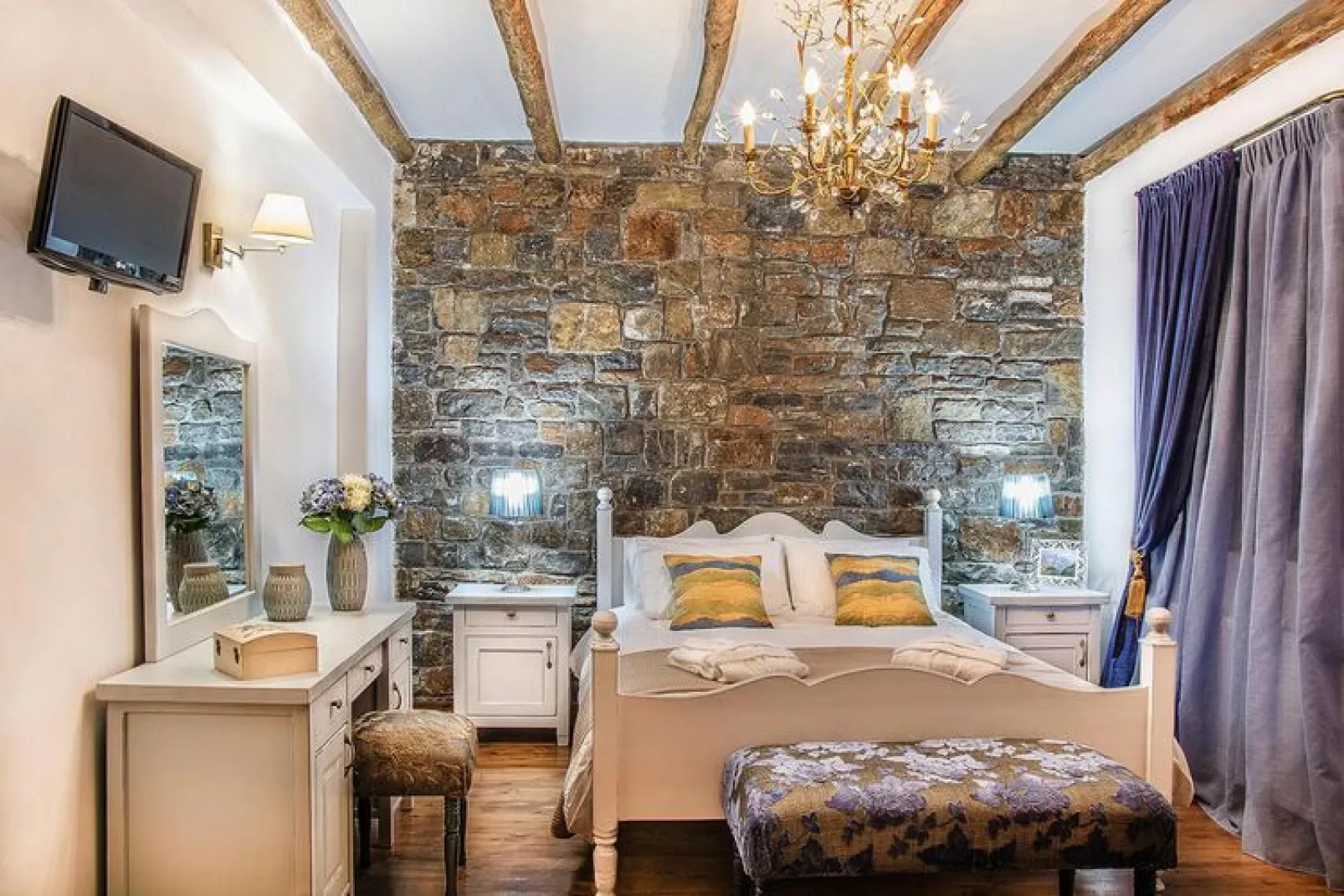 Holiday home, Pemonia--Salon