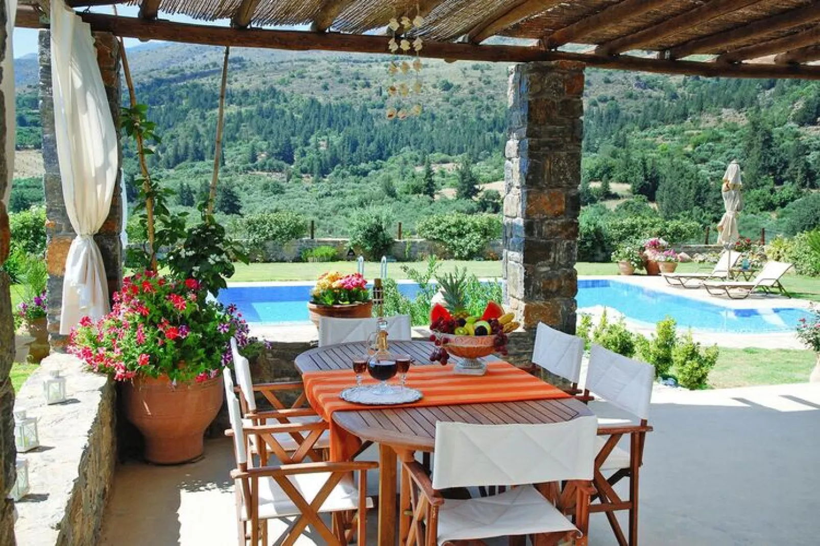 Holiday home, Pemonia--Terrasse