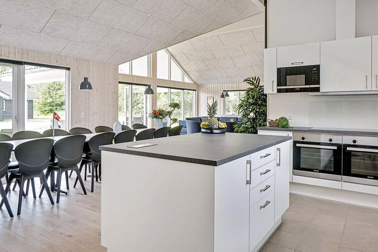 18 person holiday home in Grenaa-Indoor
