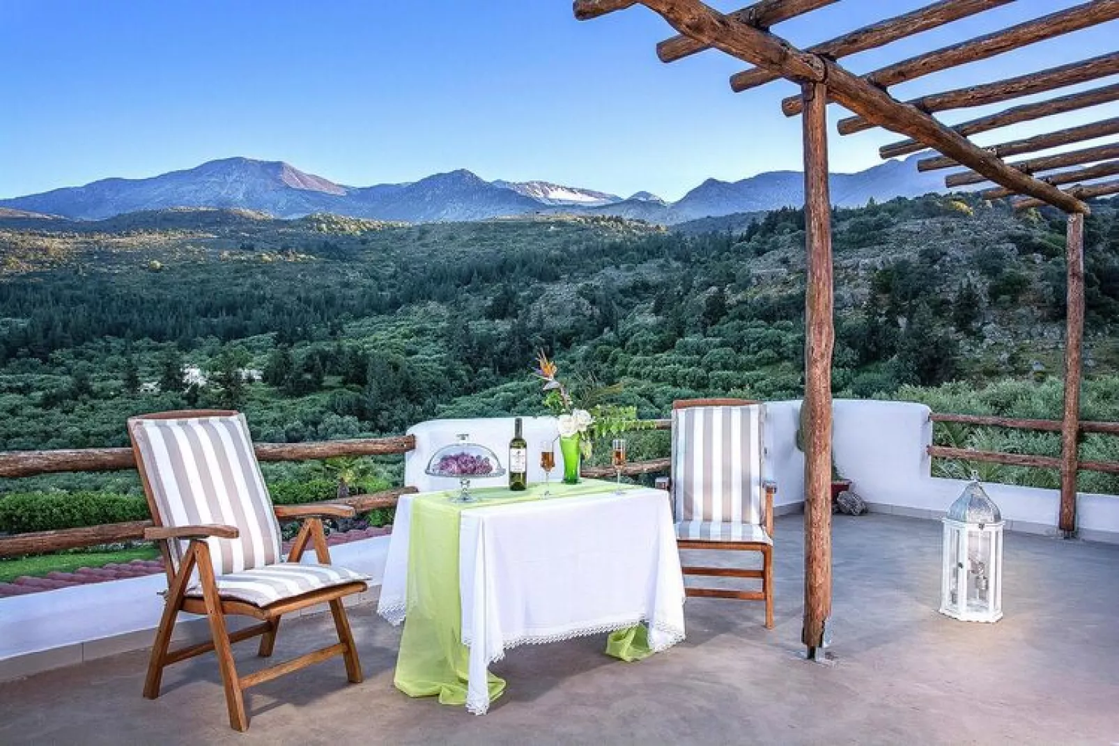 Holiday home, Pemonia--Terrasse