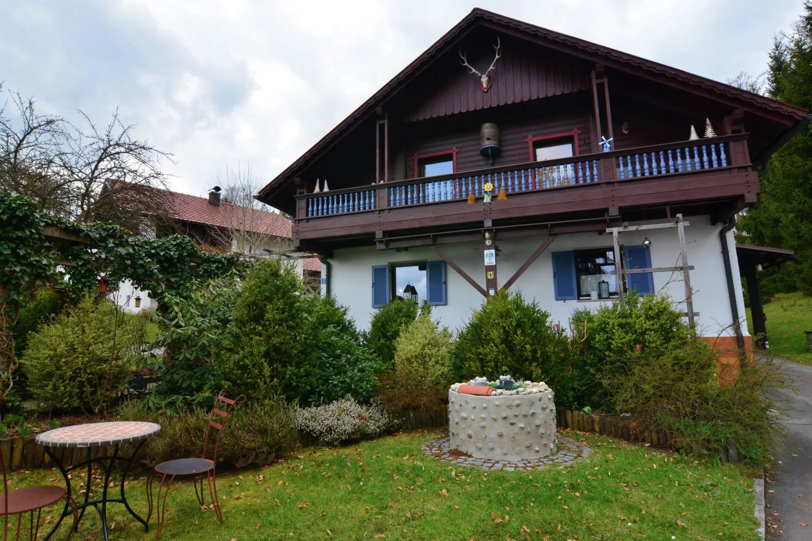 Im Bayerischen Wald-Exterior in summer