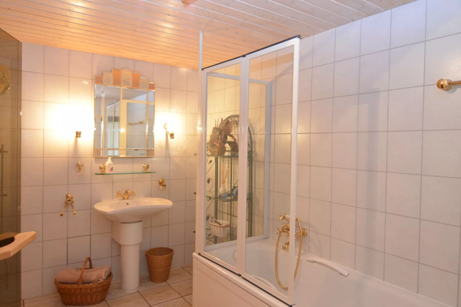 Im Bayerischen Wald-Bathroom