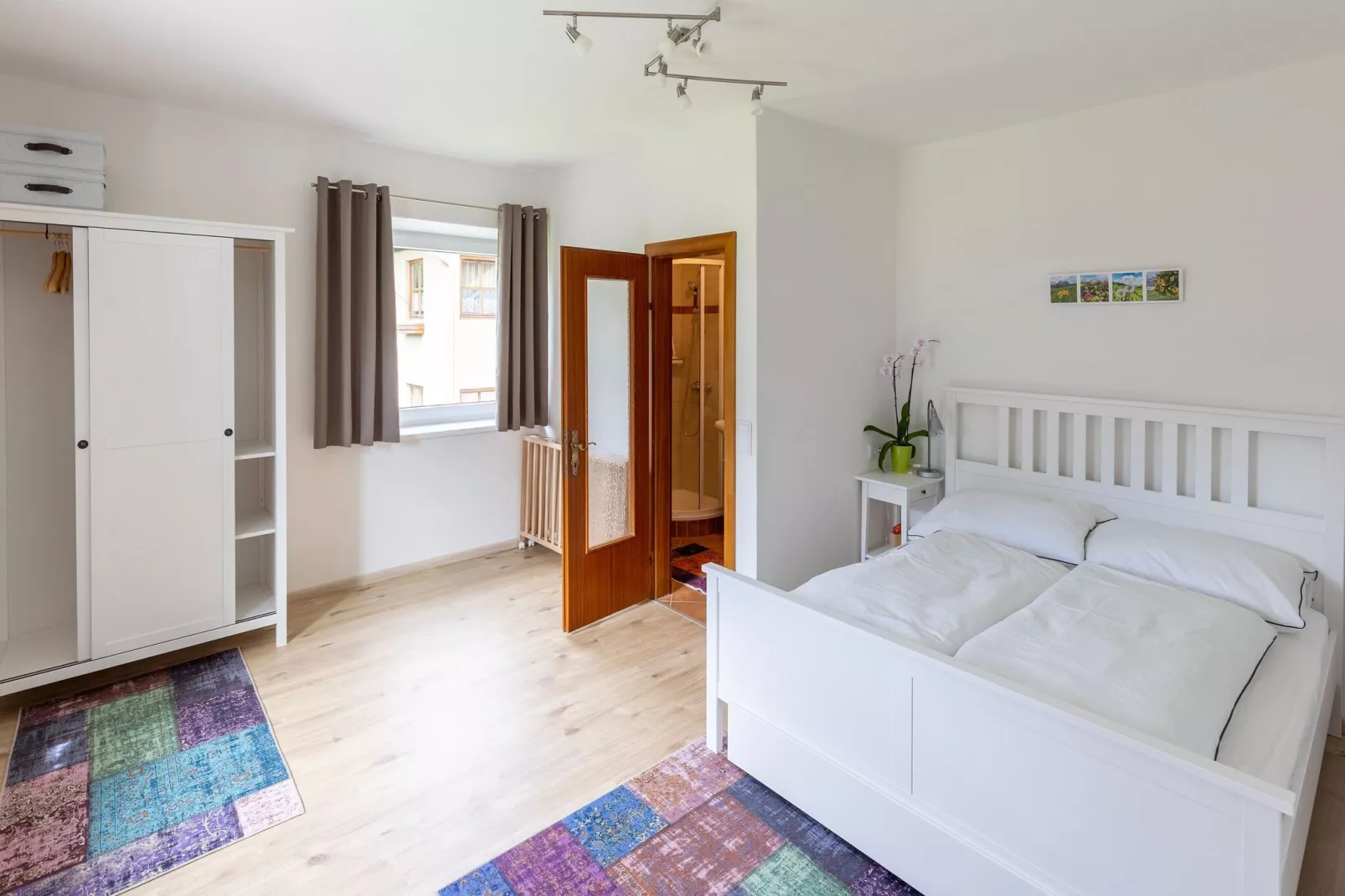 Apartment Süd & Badstraße-Bedroom