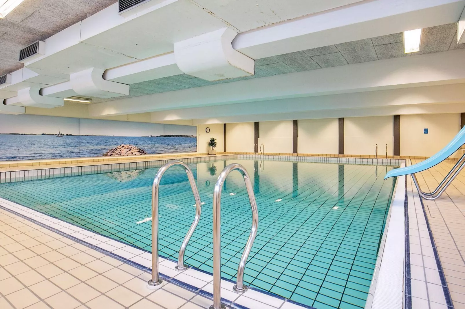 2½ room, 1 st floor-Pool