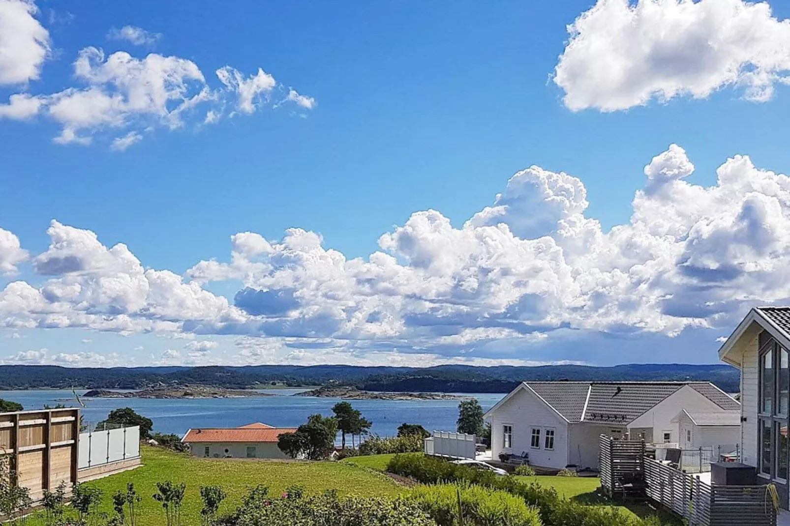 6 person holiday home in Höviksnäs-By Traum