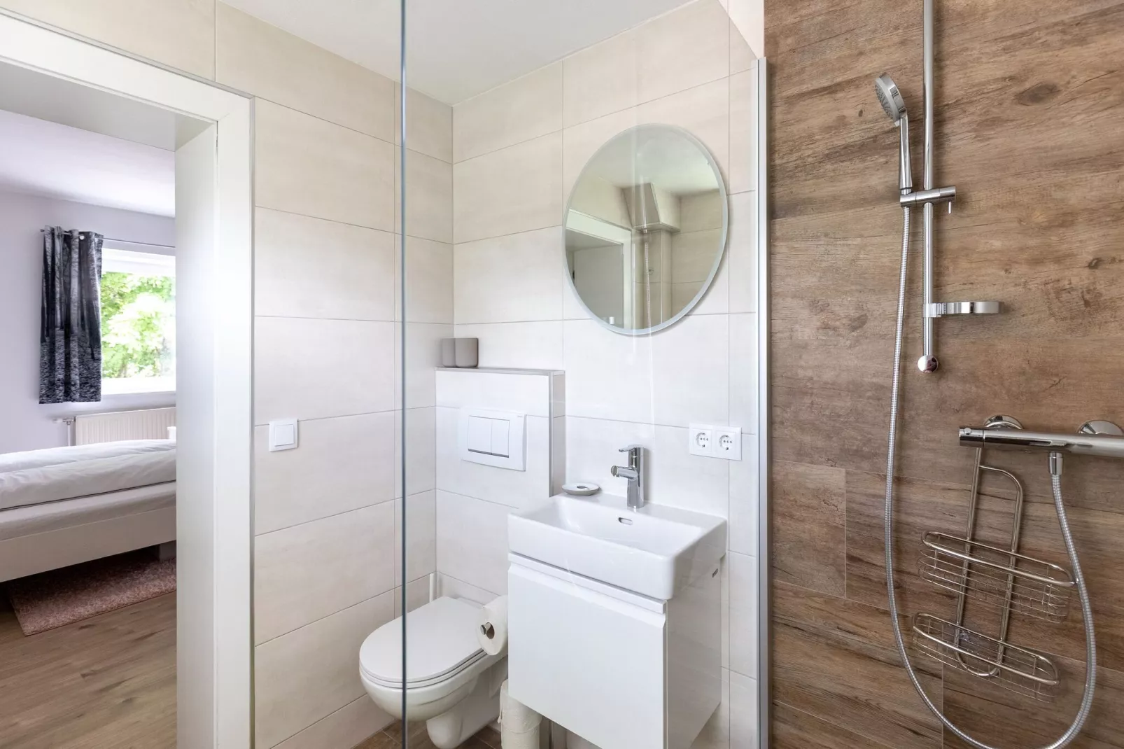 Apartment Süd & Badstraße-Bathroom