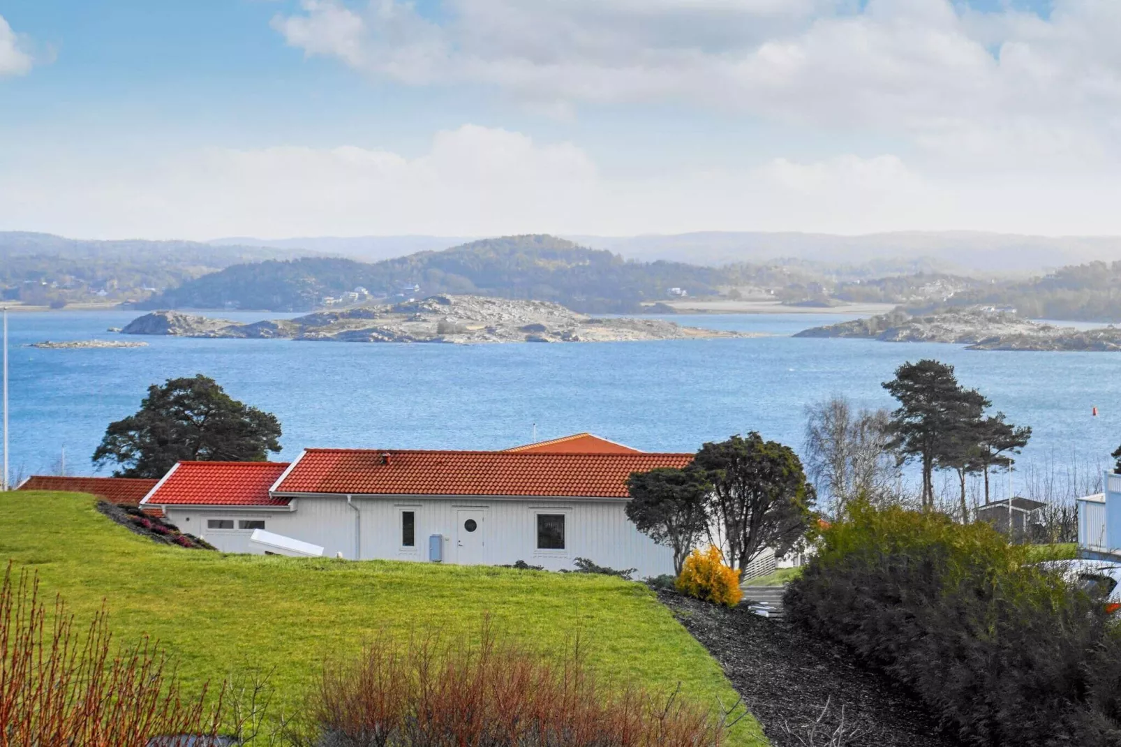 6 person holiday home in Höviksnäs-By Traum-Water view