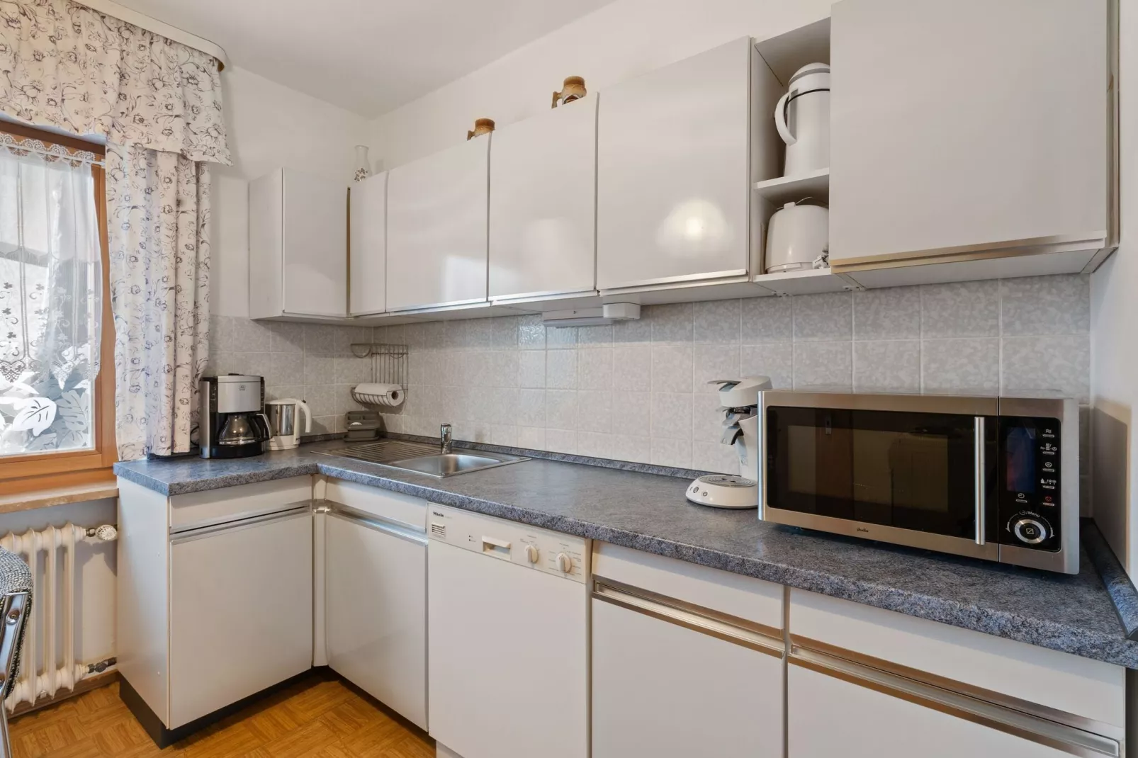 Gästehaus Kandlbinder-Kitchen