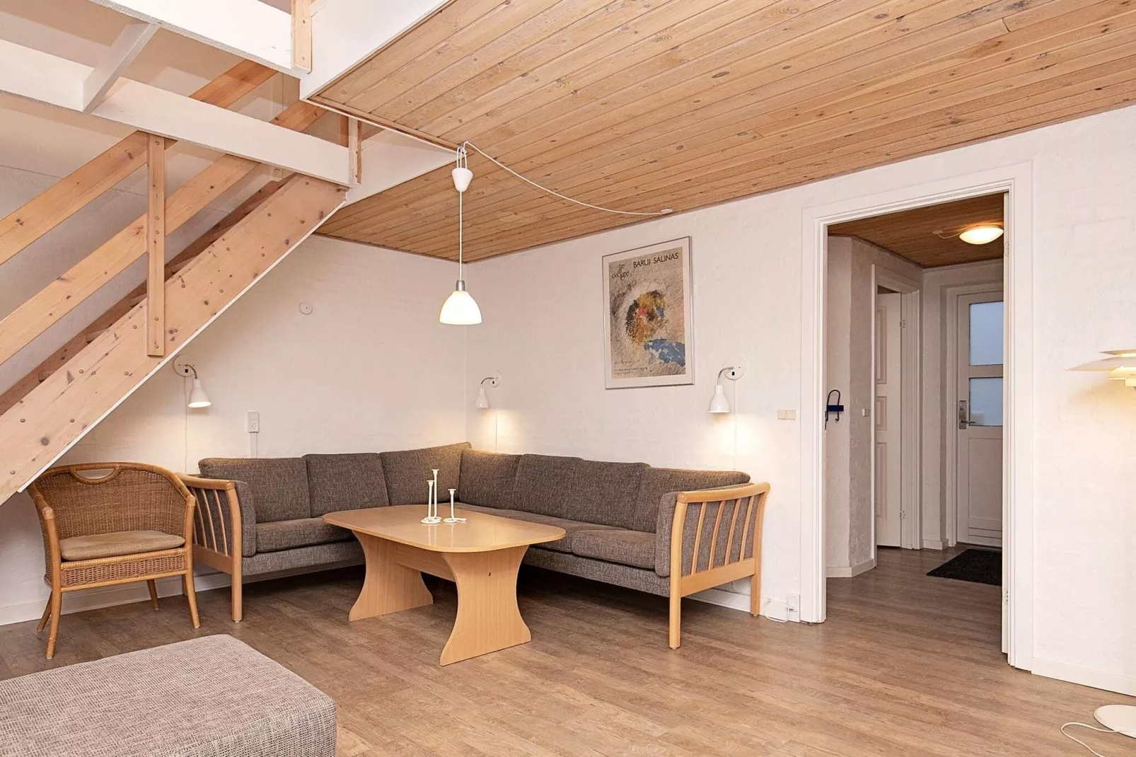 7 room,2 level,attached house-Indoor