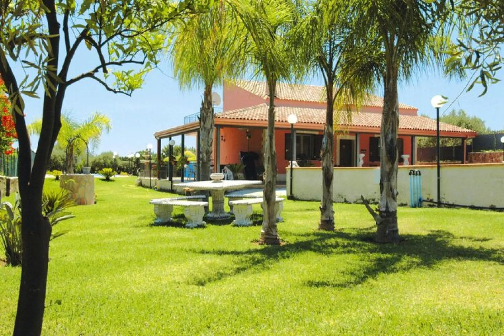 Holiday home Villa Sally mit Privatpool Floridia-Exterior summer
