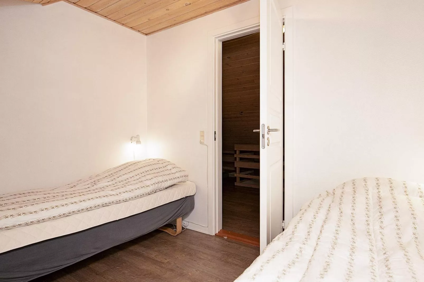 7 room,2 level,attached house-Indoor