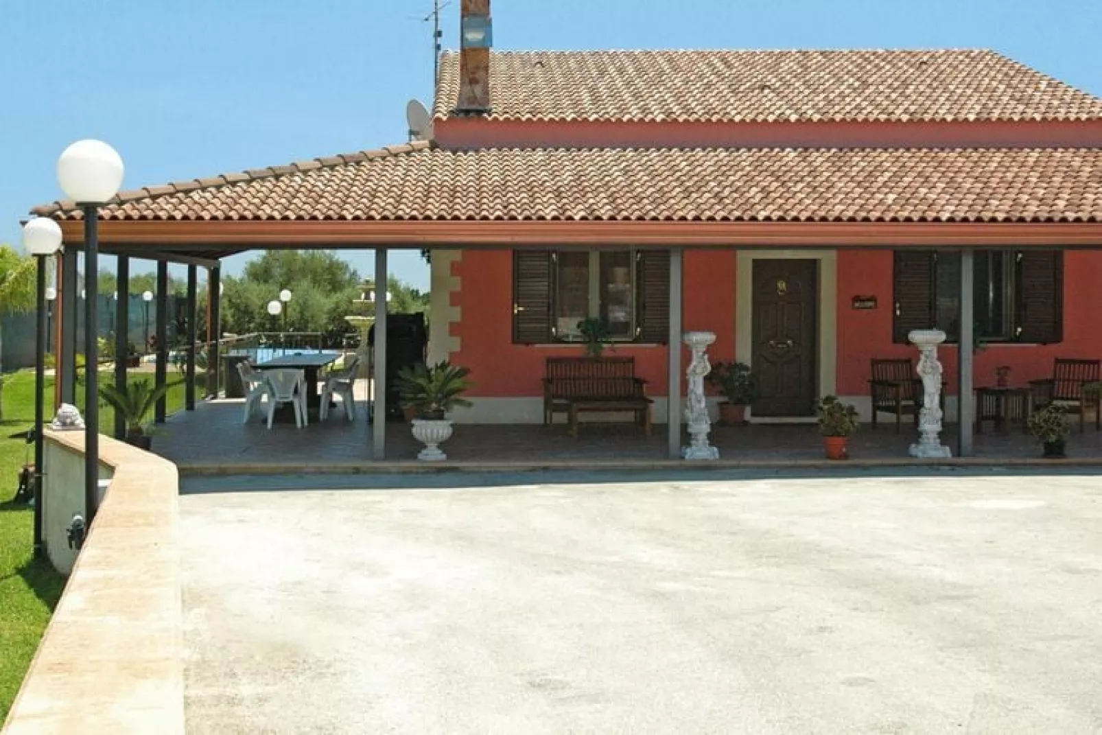Holiday home Villa Sally mit Privatpool Floridia-Exterior summer
