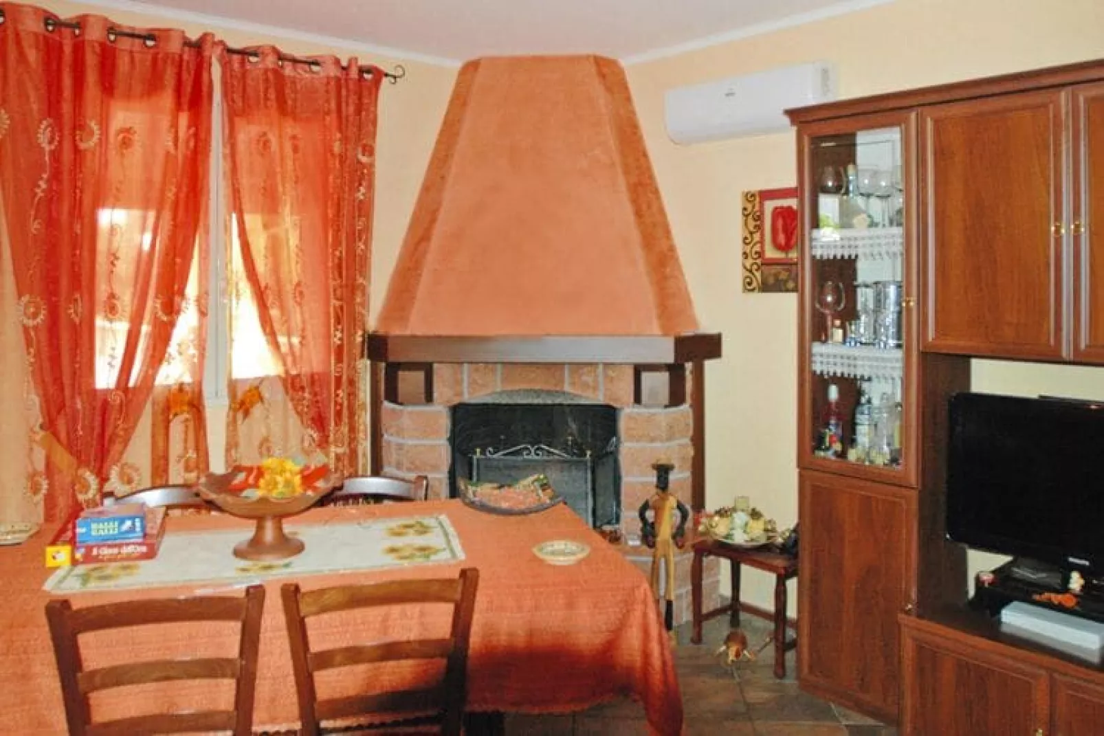 Holiday home Villa Sally mit Privatpool Floridia-Living room