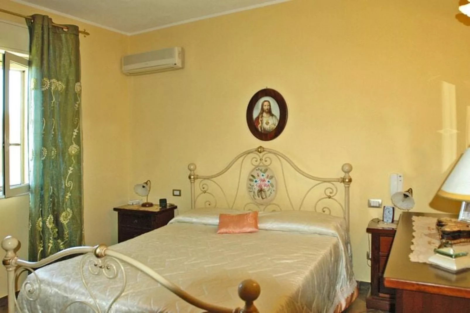 Holiday home Villa Sally mit Privatpool Floridia-Bedroom