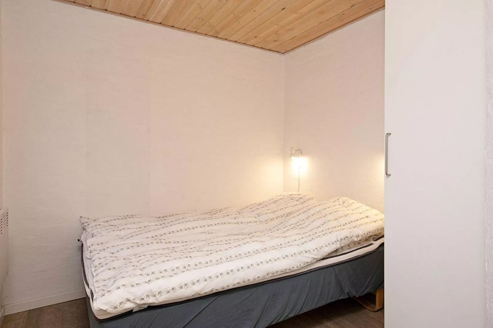 7 room,2 level,attached house-Indoor