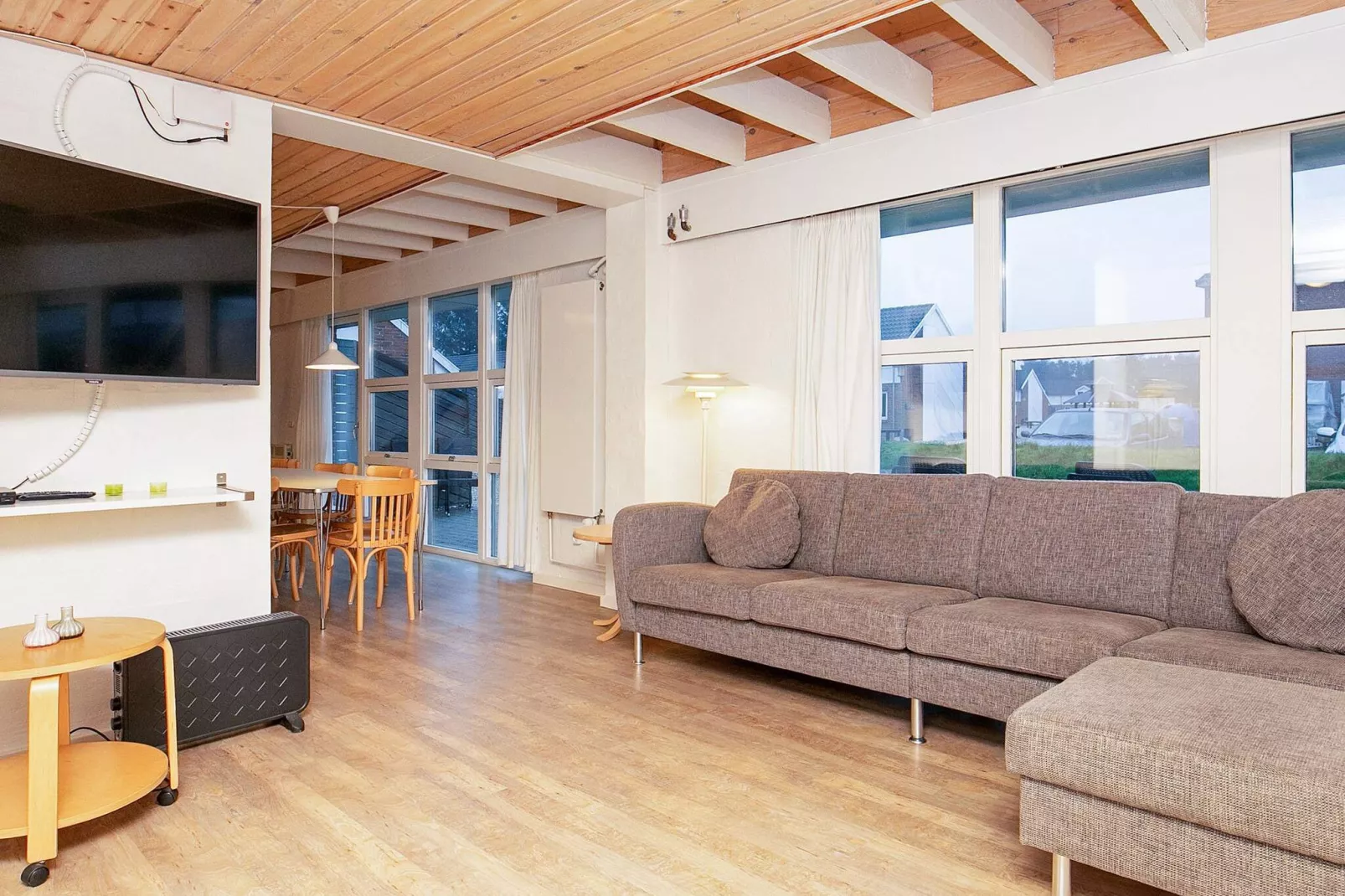 7 room,2 level,attached house-Indoor
