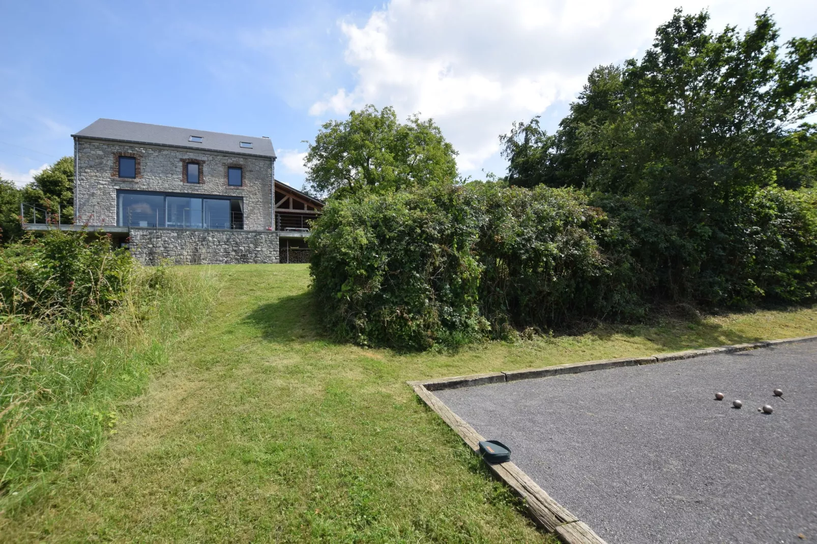 La Sapinière-Exterior summer
