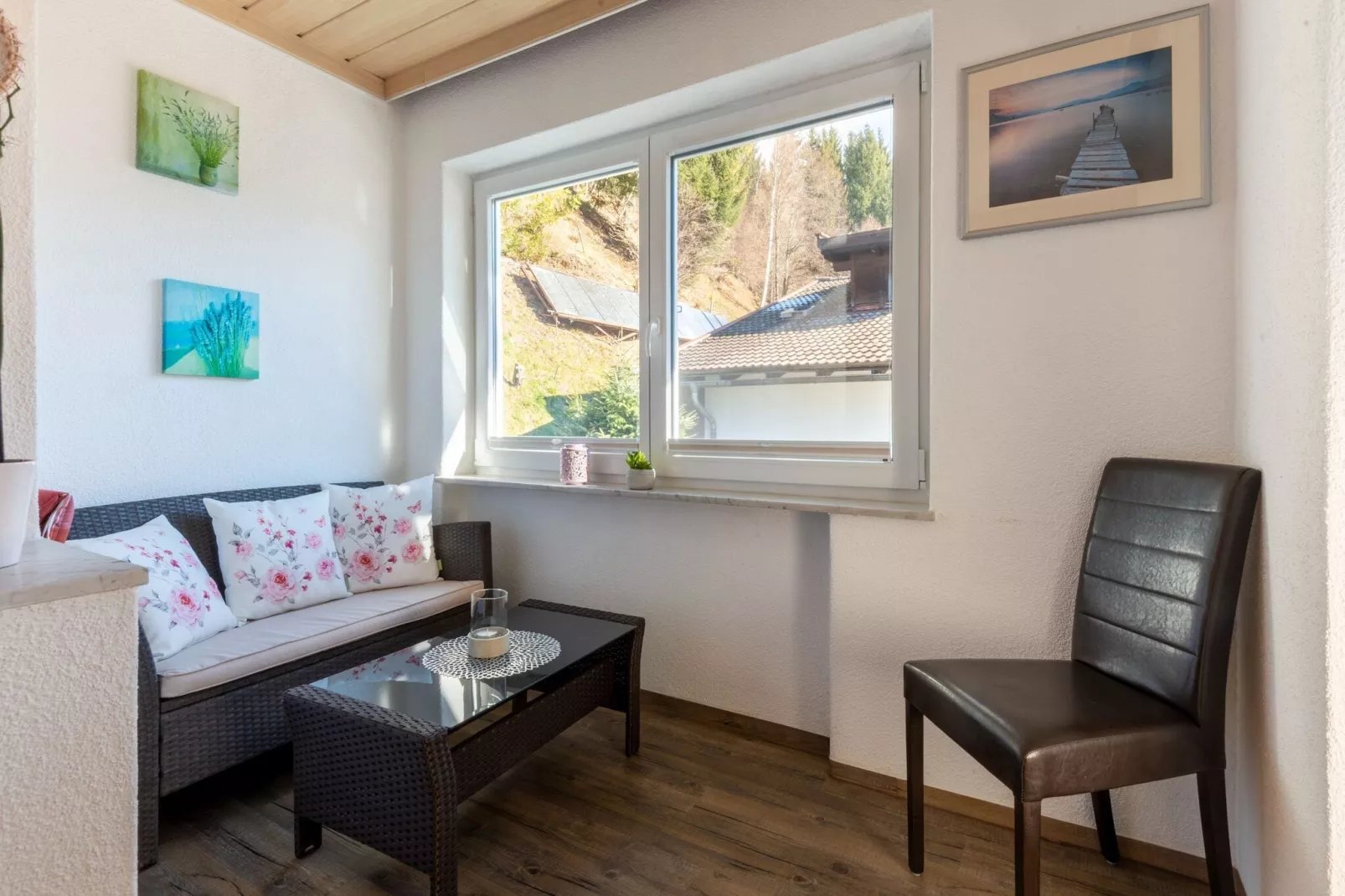 Sonnenschein-Living room