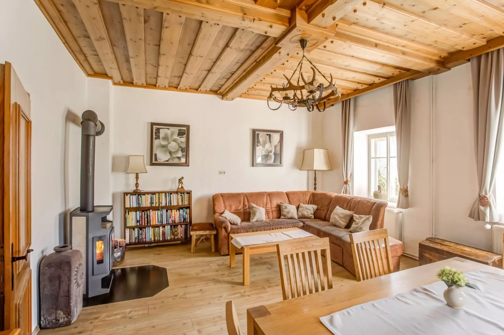 Haus Gatternighof-Living room