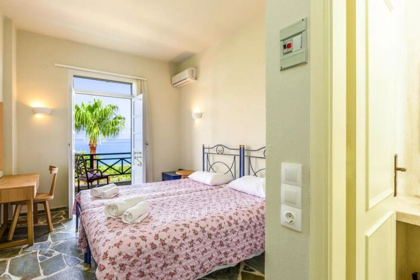 Villas Avra & Pyrgos, Episkopi-Villa Pyrgos, ca. 145 qm, 9 pax-Schlafzimmer