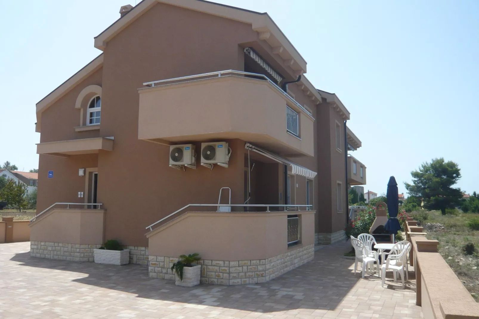 Apartment Jasna in Zaton 60 qm Erdgeschoß groundfloor für 4 Pers-Exterior summer