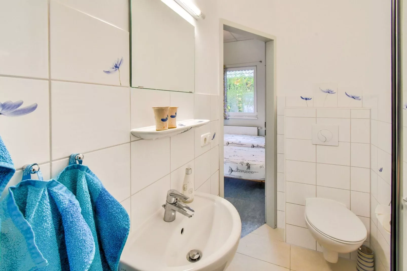 Kobaltblume-Bathroom