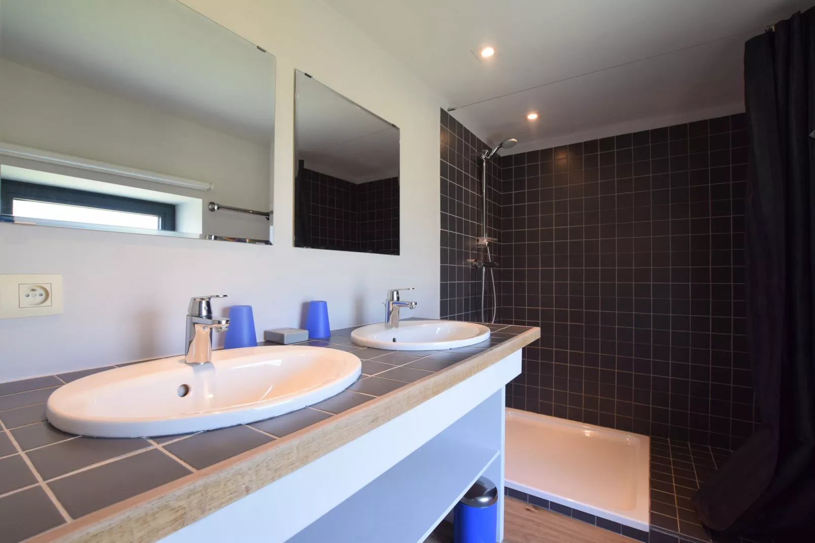 La Sapinière-Bathroom
