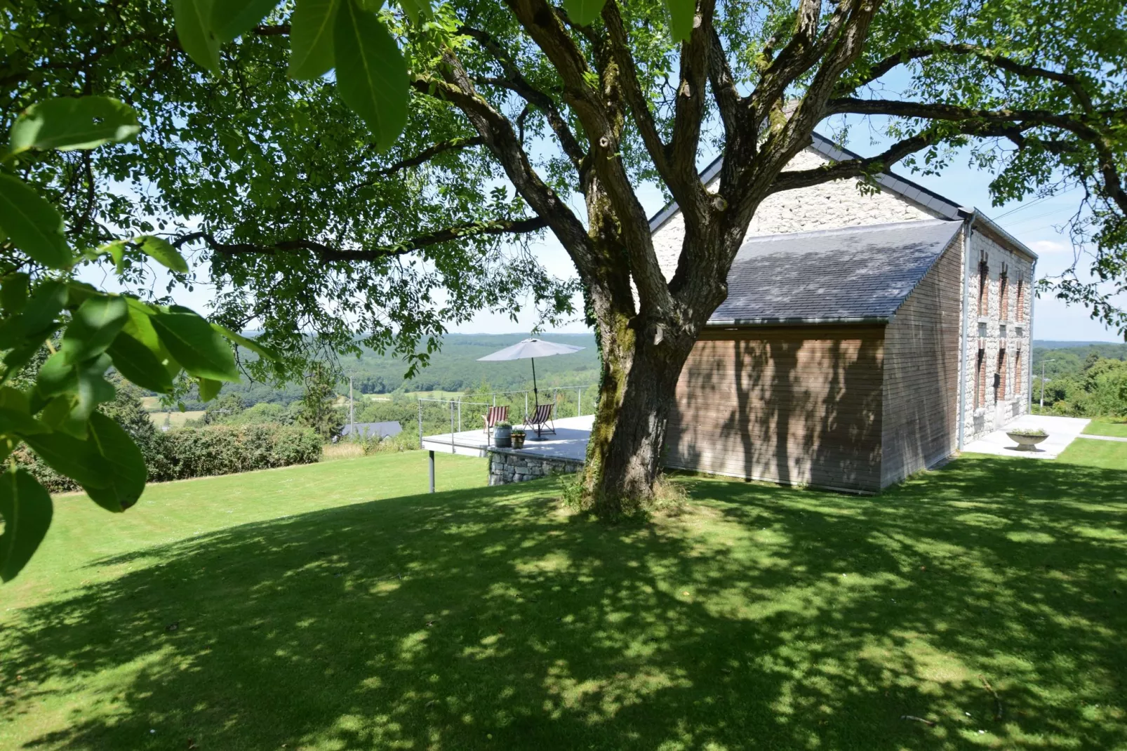 La Sapinière-Gardens summer