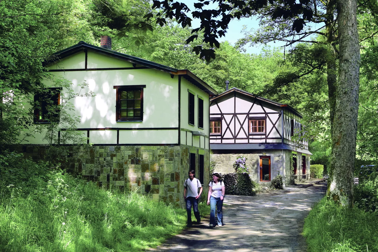 Fond des Vaulx-Exterior summer