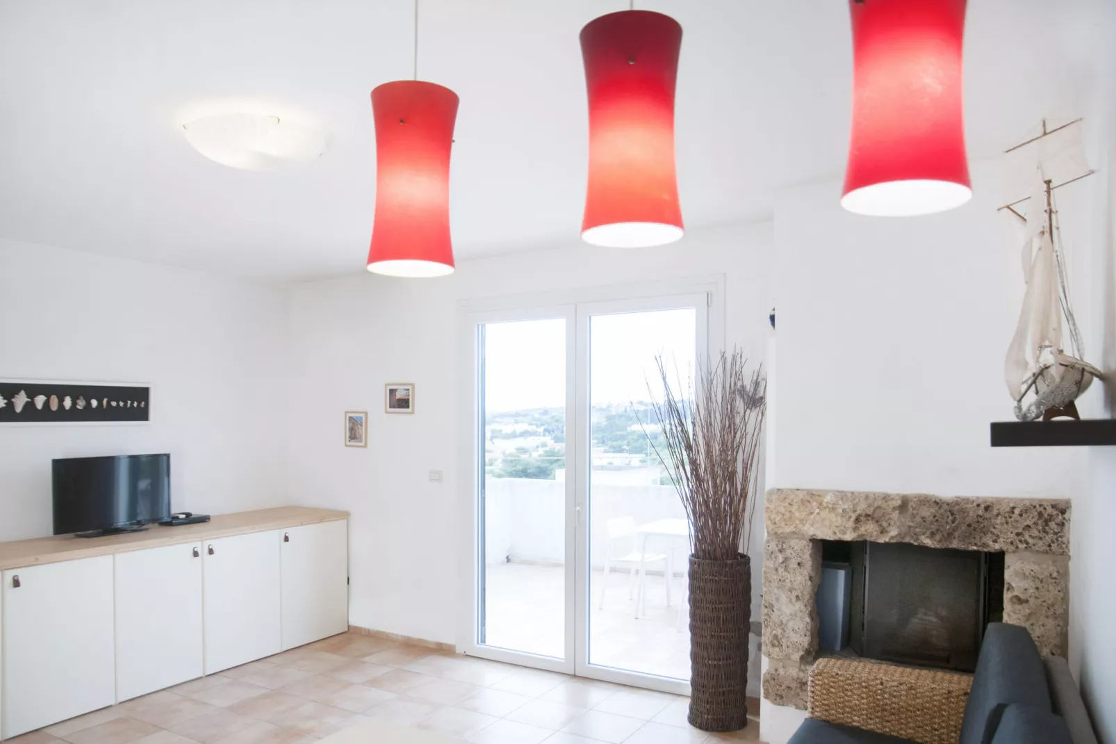 Quattro Colonne Uno con Piscina-Living room