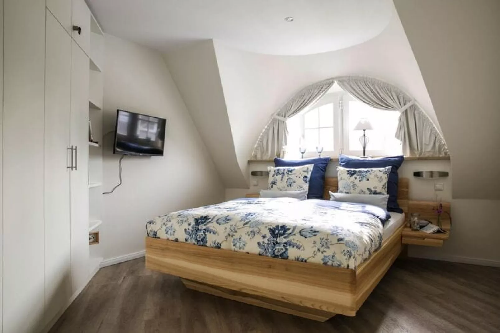 Haubenlerche 16-Bedroom
