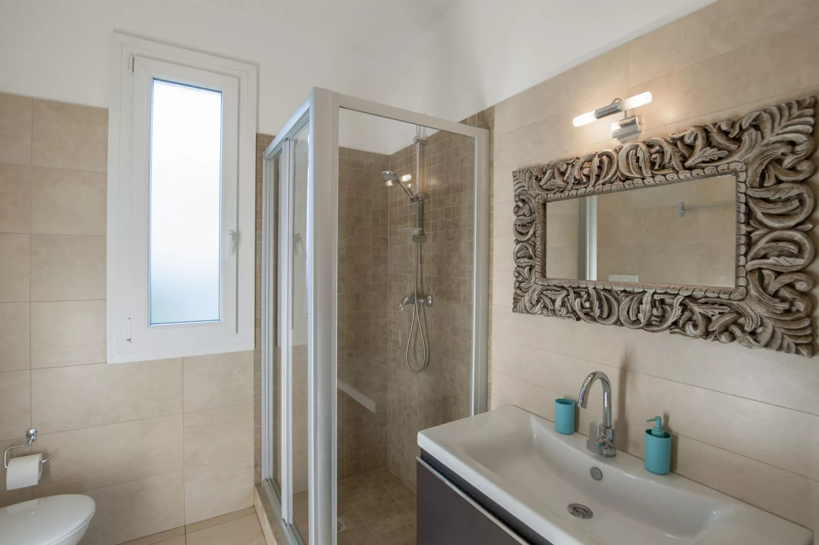 Quattro Colonne Uno con Piscina-Bathroom