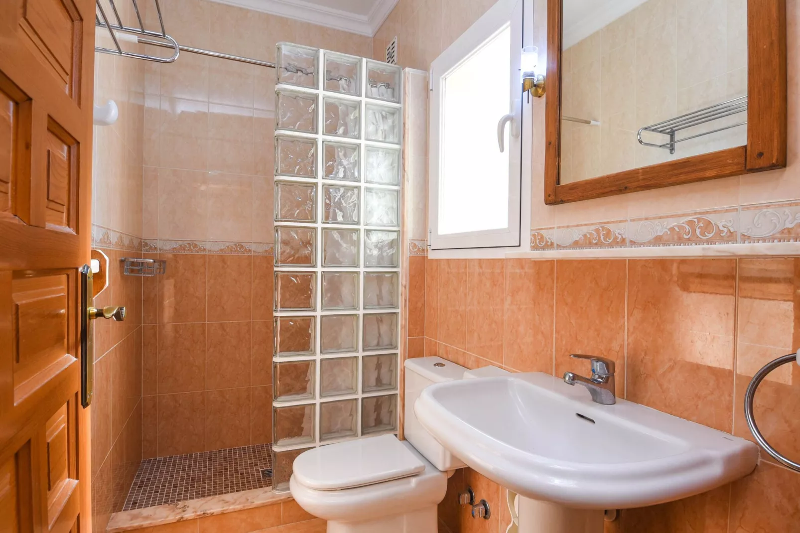 El Sueño-Bathroom