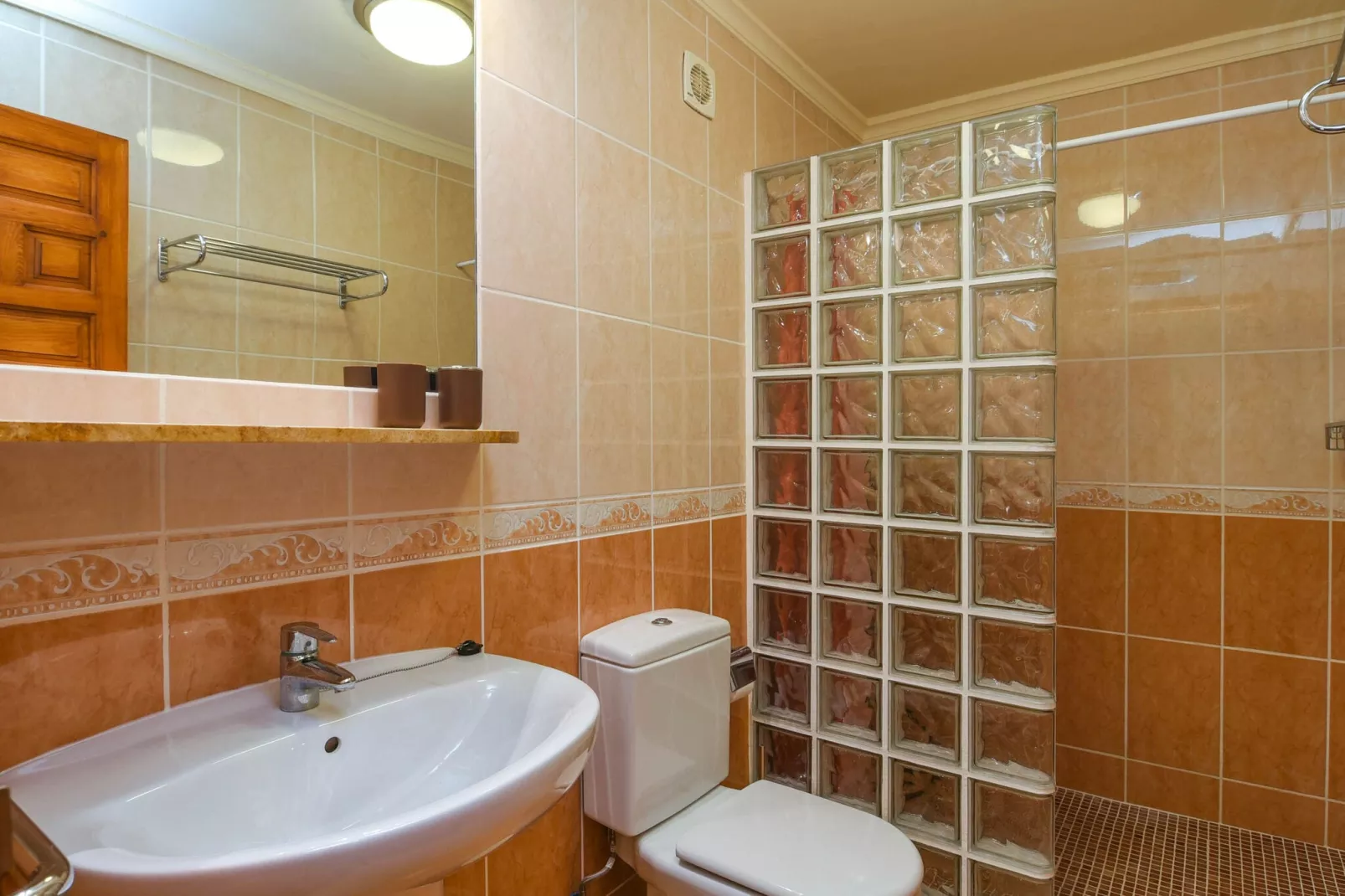 El Sueño-Bathroom