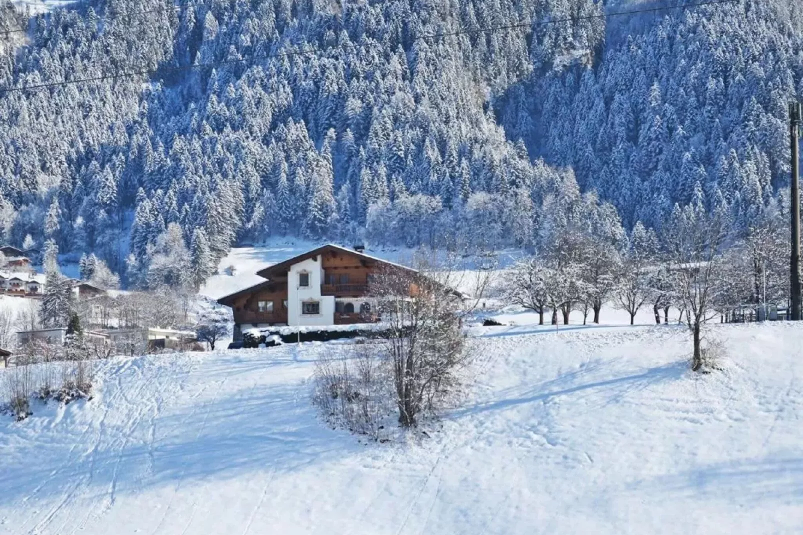 Apartment Bergblick-Exterior winter