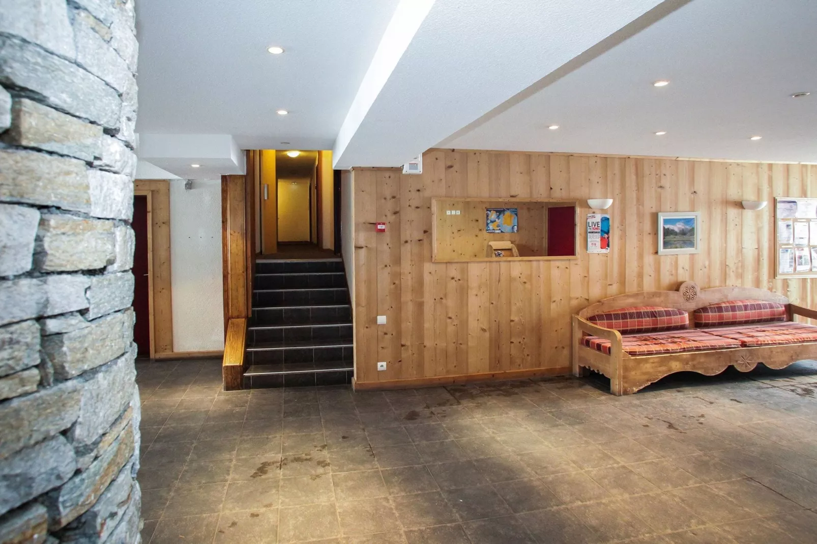 Le Hameau du Borsat 2-Reception hall