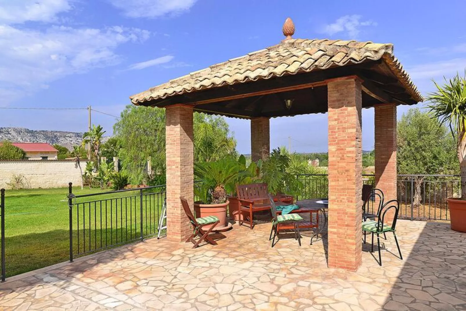 Ferienhaus Solarino-Villa Eureka-Terrasse