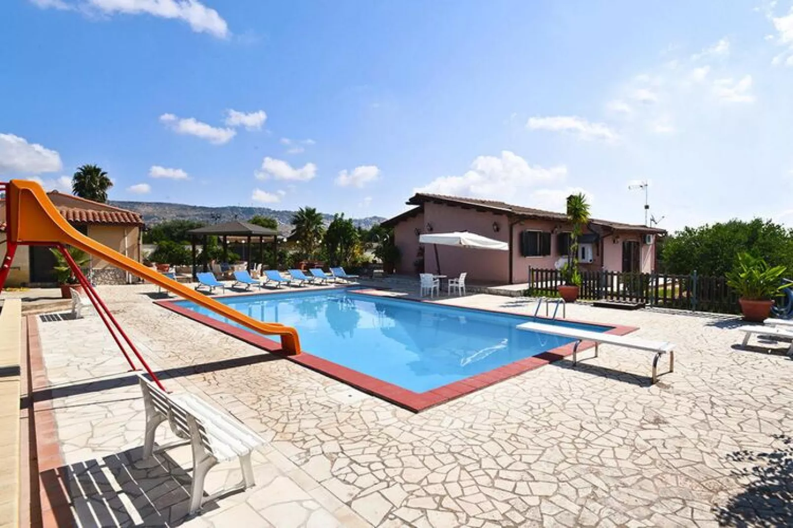 Ferienhaus Solarino-Villa Eureka-Schwimmbad