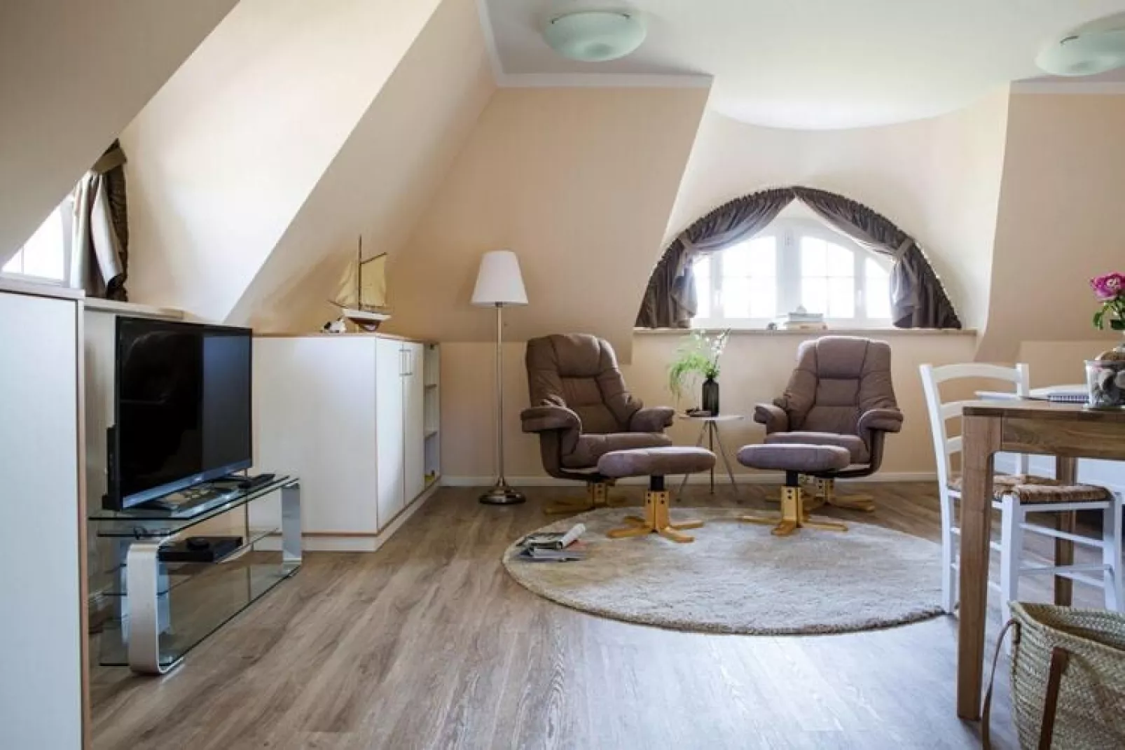 Haubenlerche 25-Living room