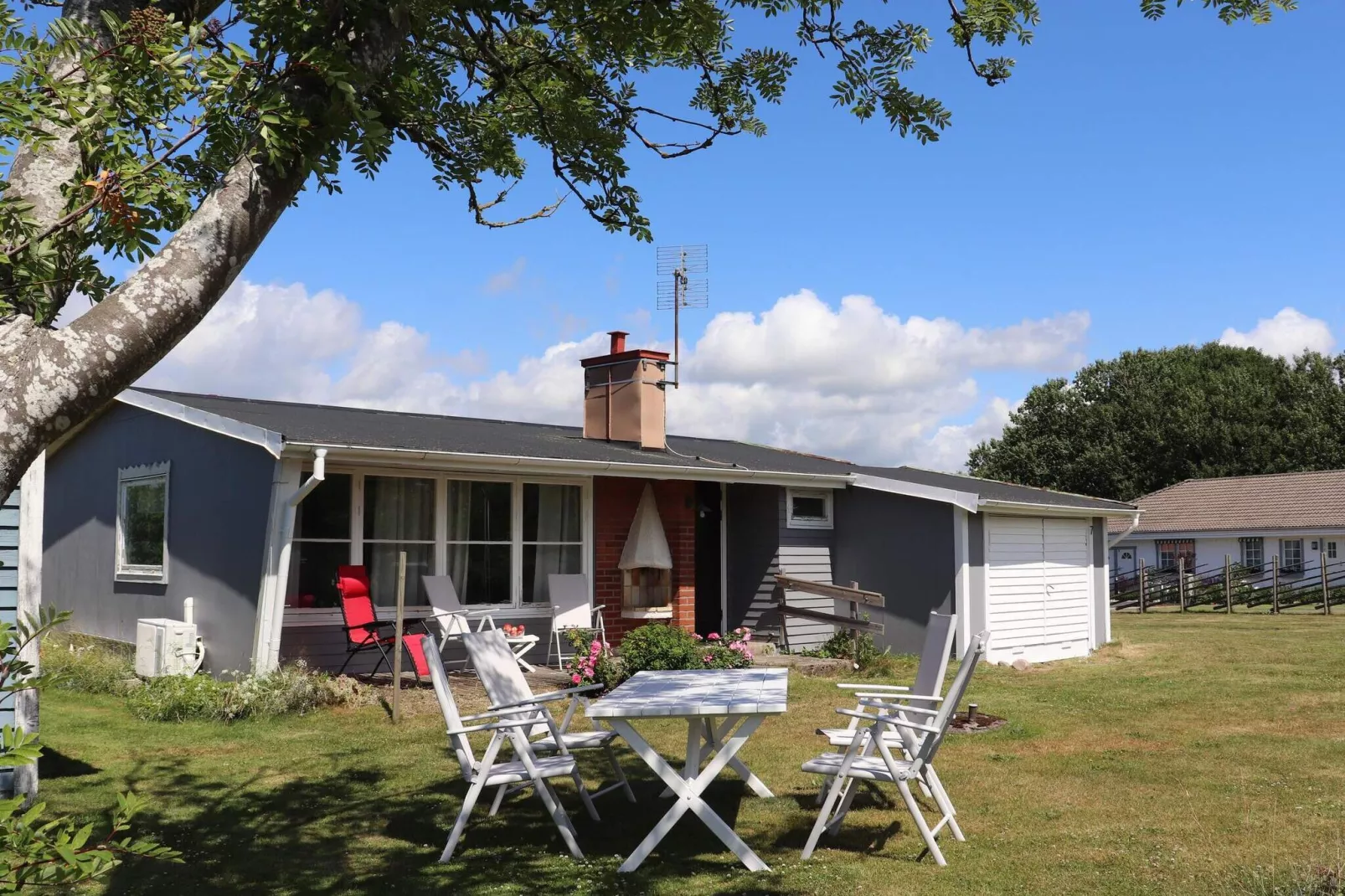 5 person holiday home in TRÄSLÖVSLÄGE-By Traum
