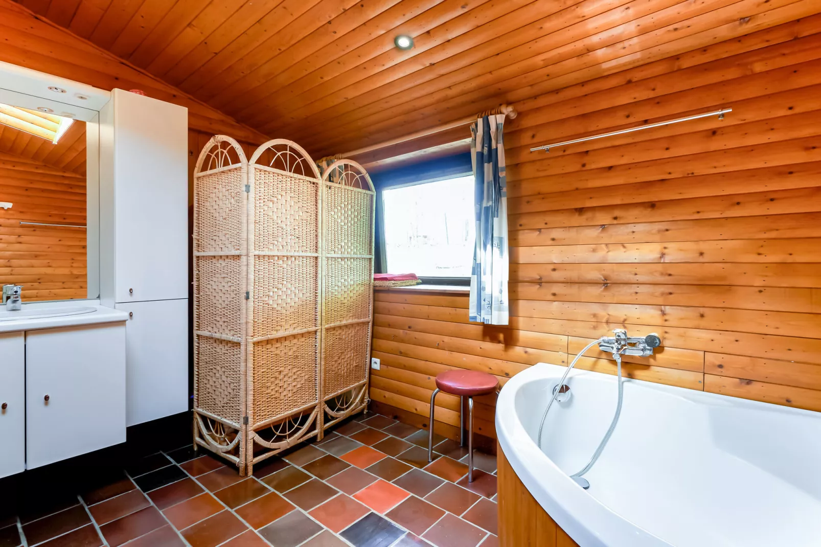Les Bisons de l'Eden-Bathroom