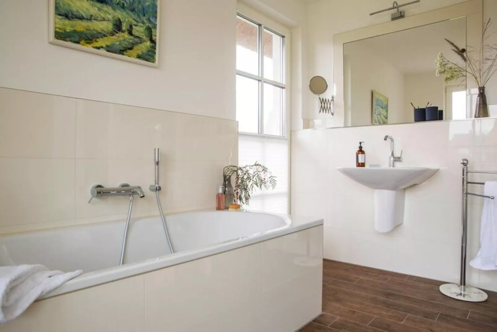 Haubenlerche 27-Bathroom