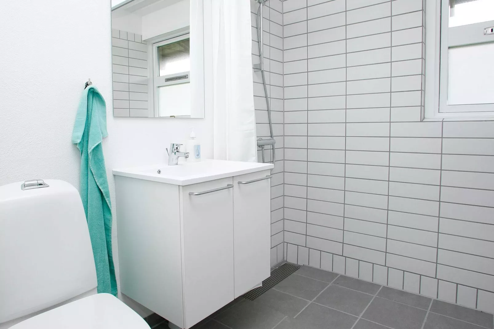 C-3 room,2 bathrooms,renovated-Indoor