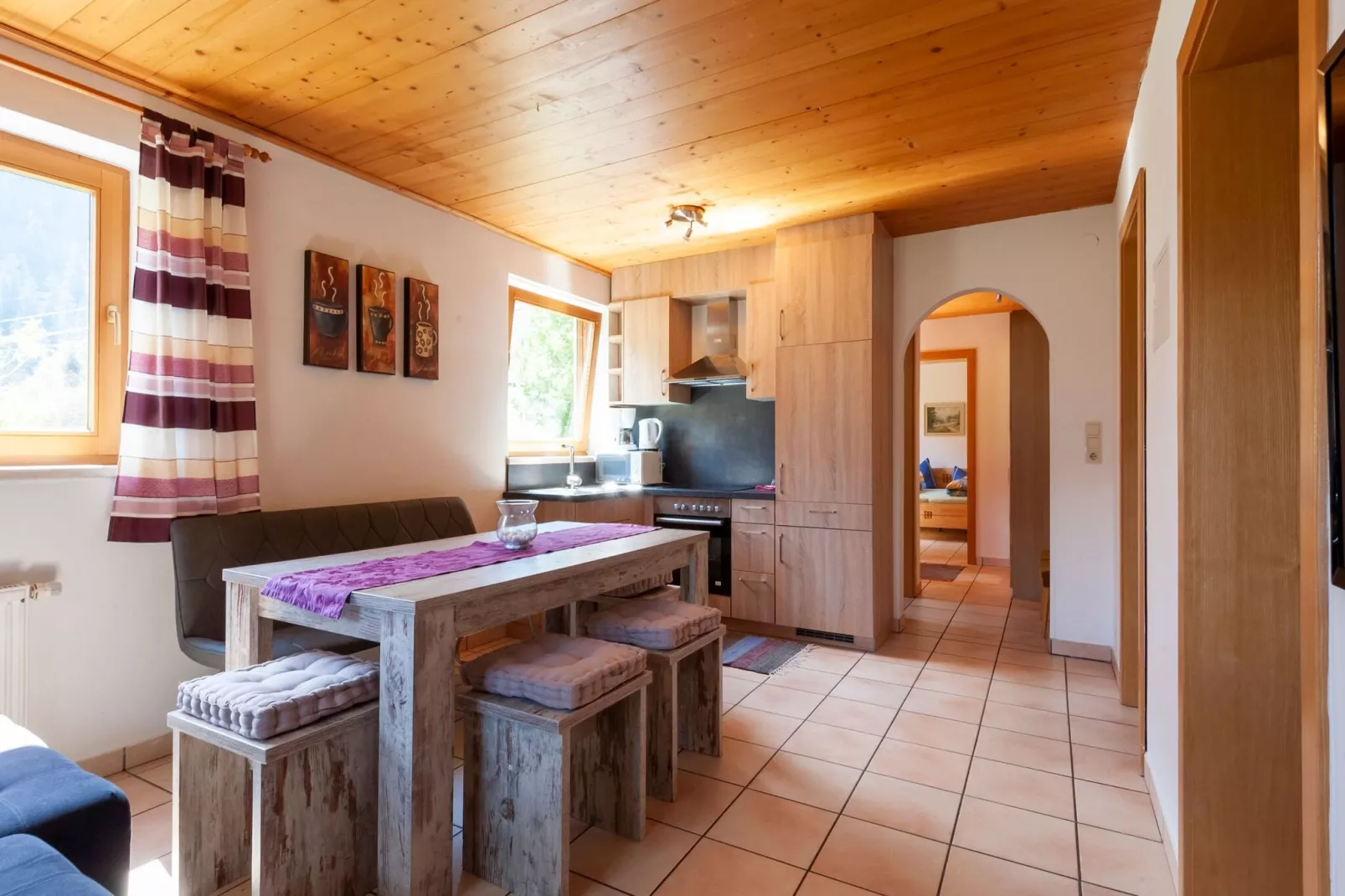 Schmalzl I-Dining room