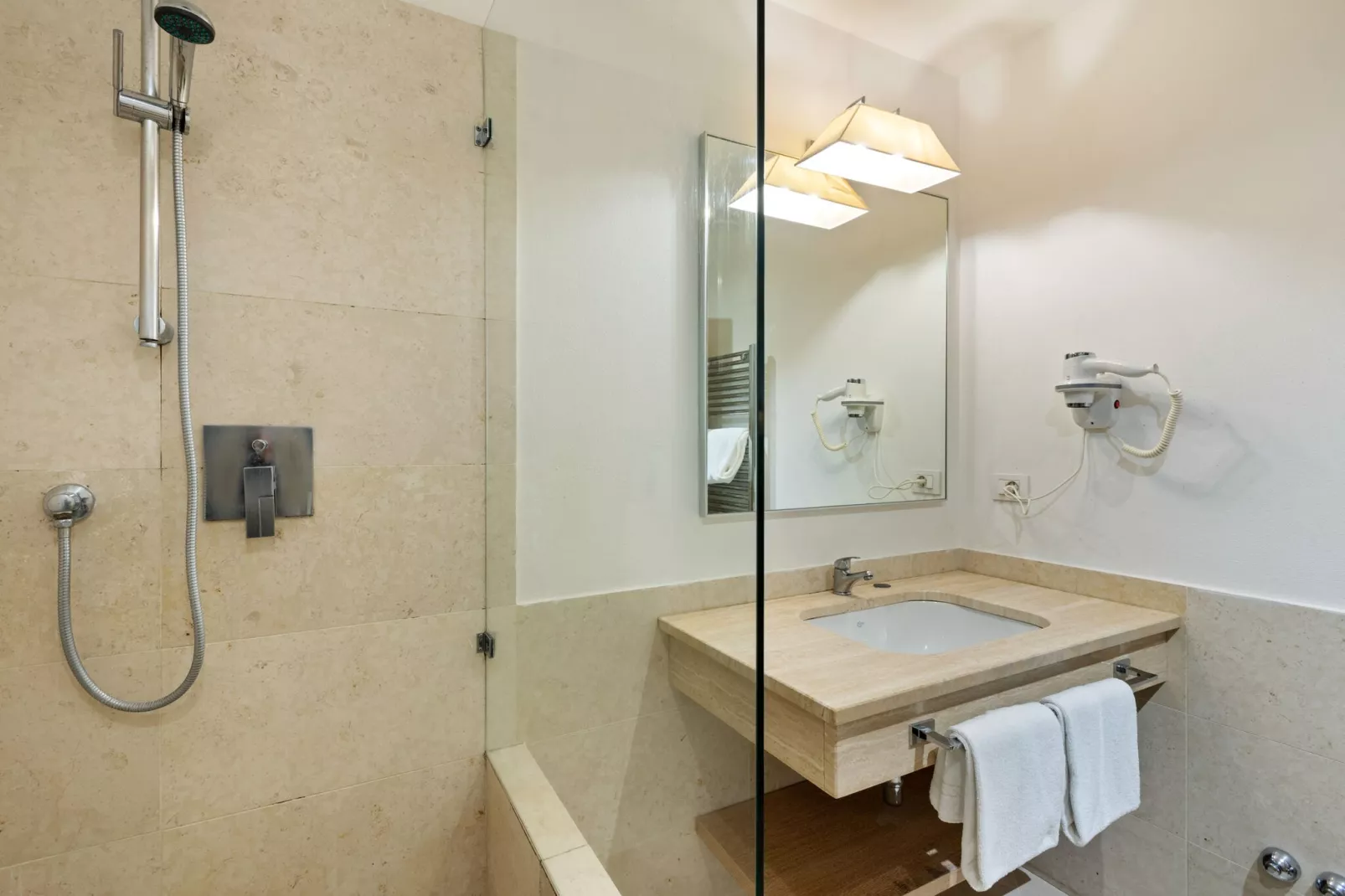 Relais Rignano 4-Bathroom