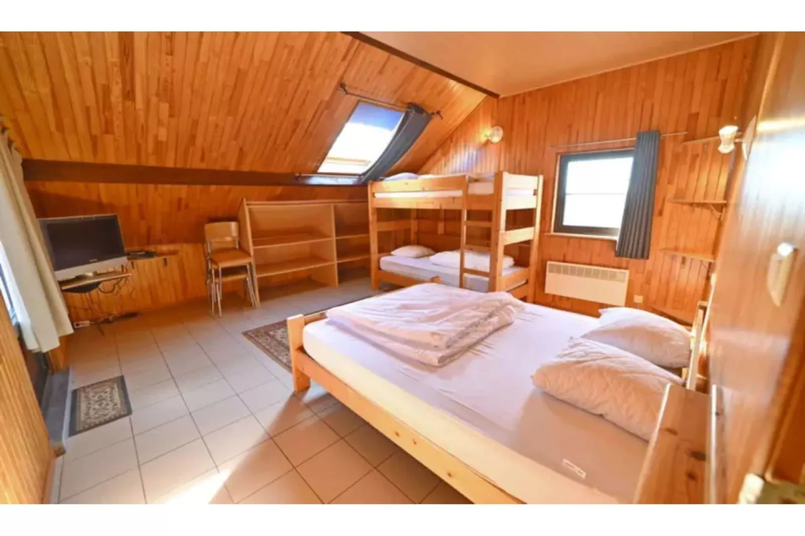 Vivaldi-Bedroom