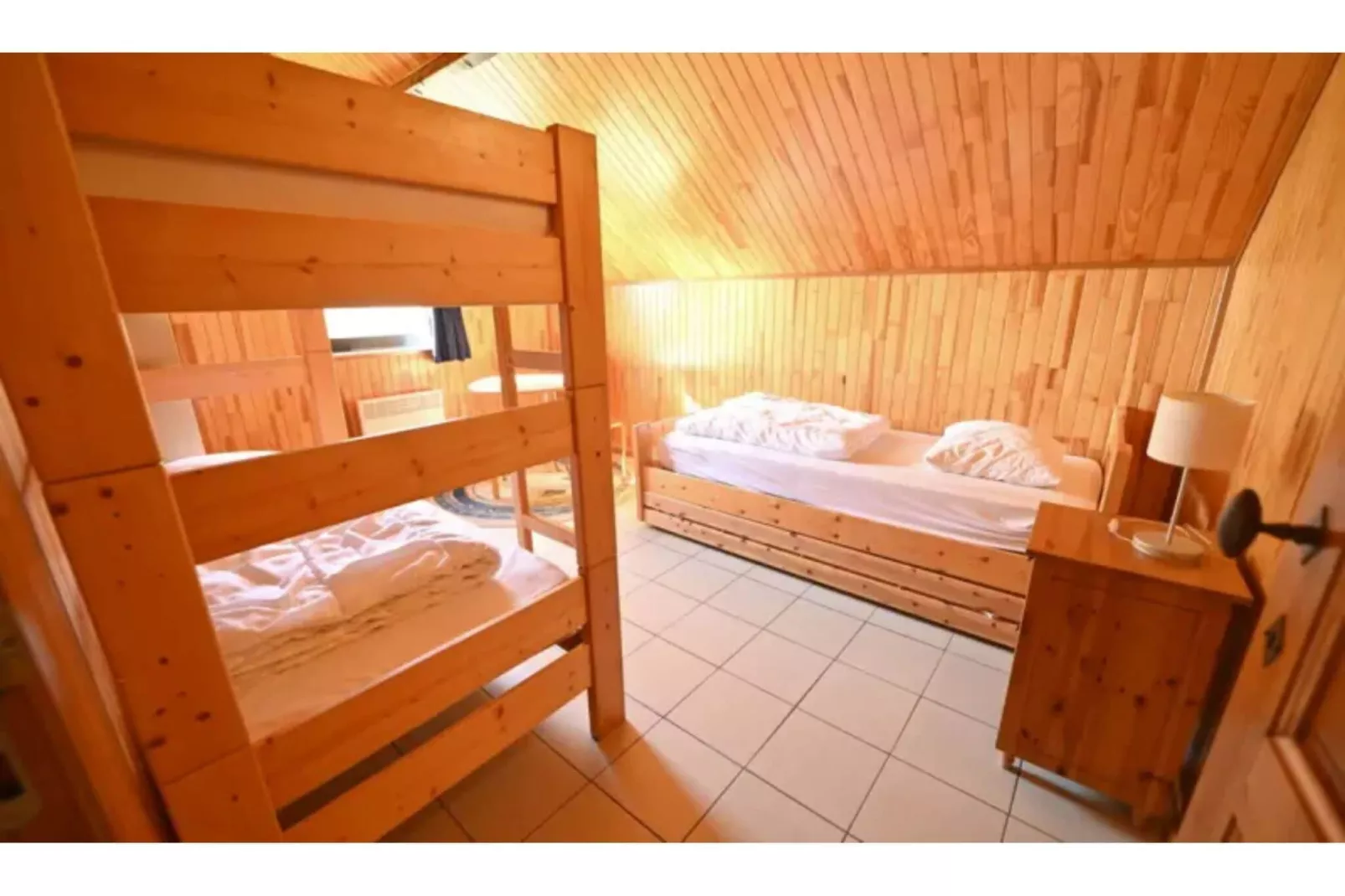 Vivaldi-Bedroom