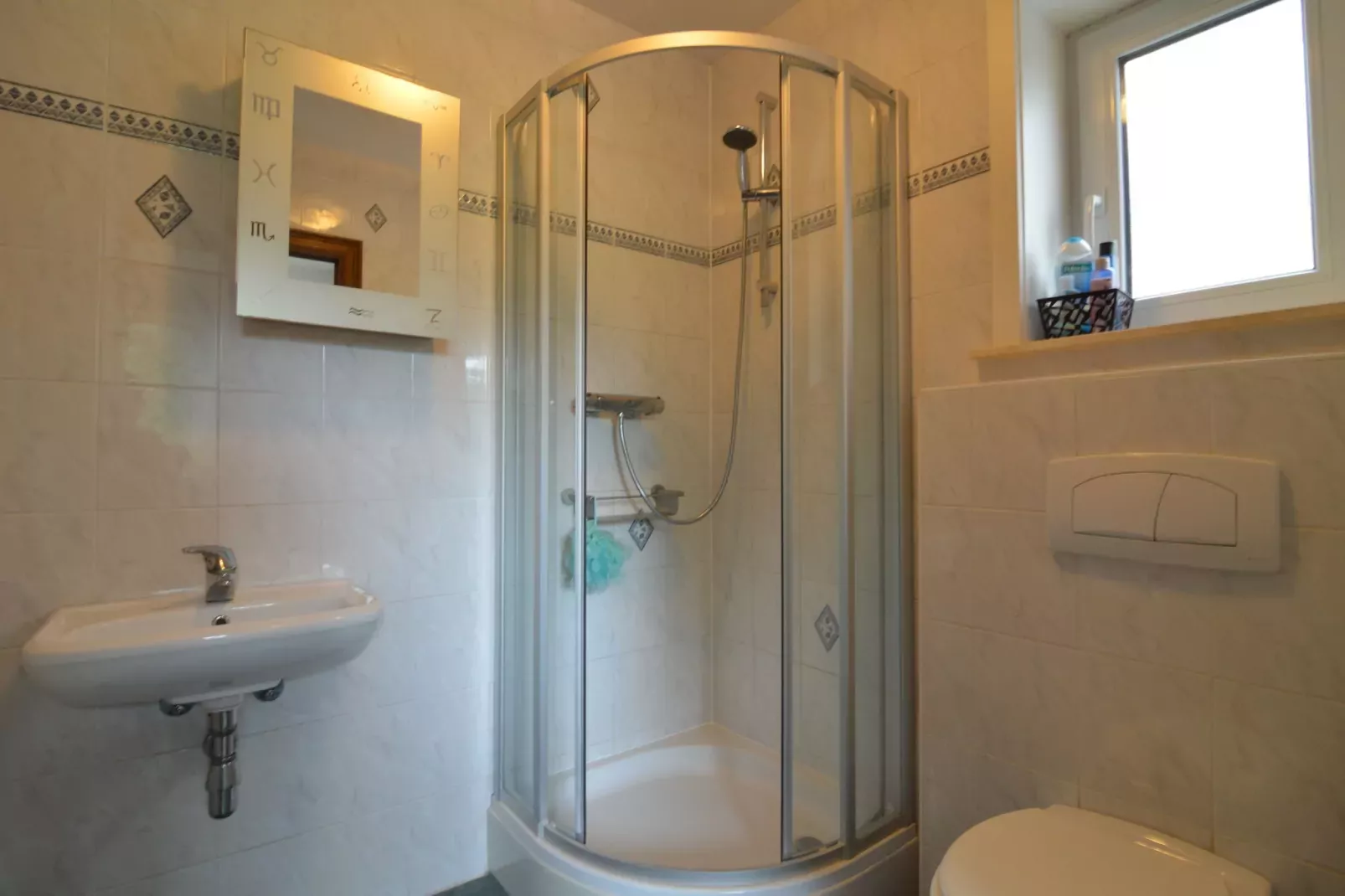 Frontzate-Bathroom