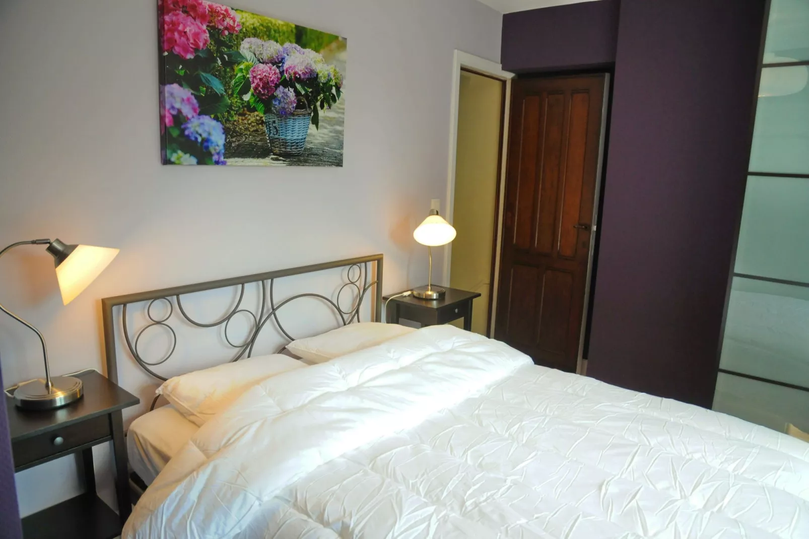 Miss Chloé-Bedroom