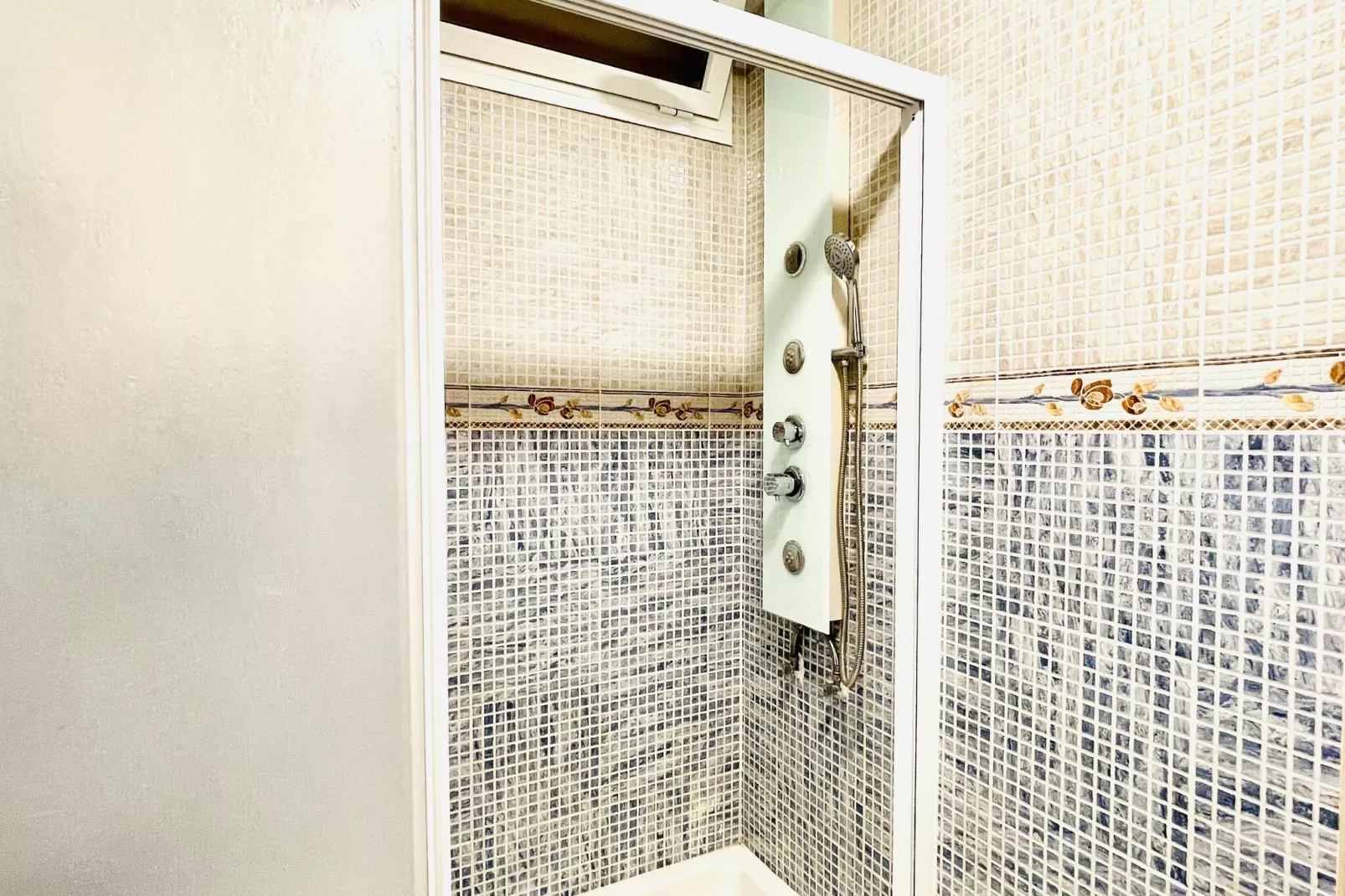 Espejo del Mar V-Bathroom